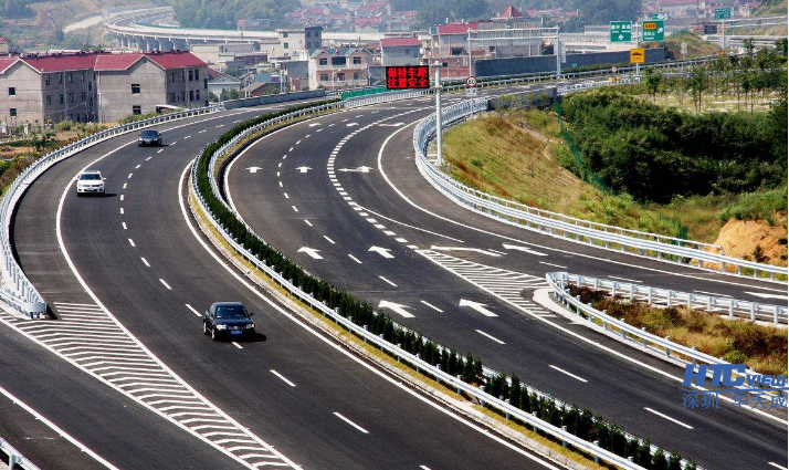 高速公路行車技巧及緊急通訊系統