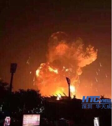 天津濱海新區碼頭深夜突發爆炸圖片