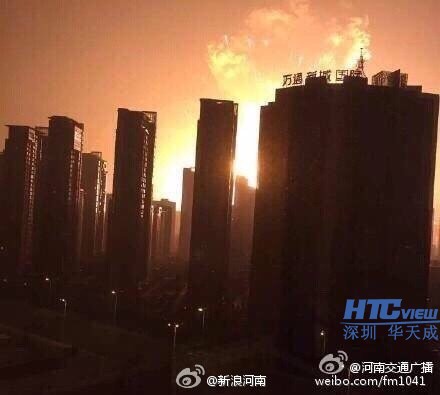 天津濱海新區碼頭深夜突發爆炸圖片